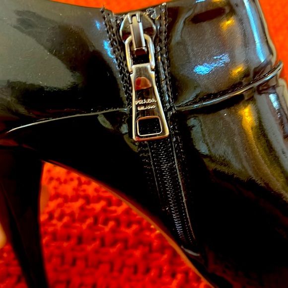 STUNNING PRADA Patent Leather Booties - Picture 7 of 7